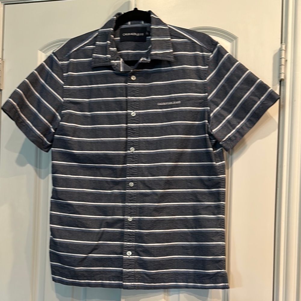 Calvin Klein Blue and White Casual Button Down Shirt EUC